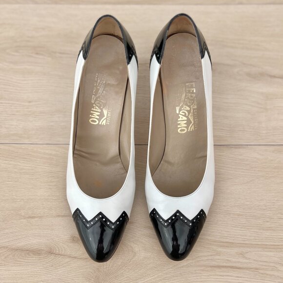 Vintage 80s Salvatore Ferragamo Spectator Pumps WITH BOX US 10 / Literary Chic - Picture 4 of 16